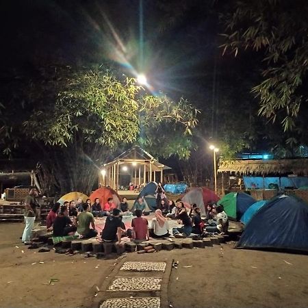 Kebon Pring Floating Resort&Market Bantul Eksteriør billede