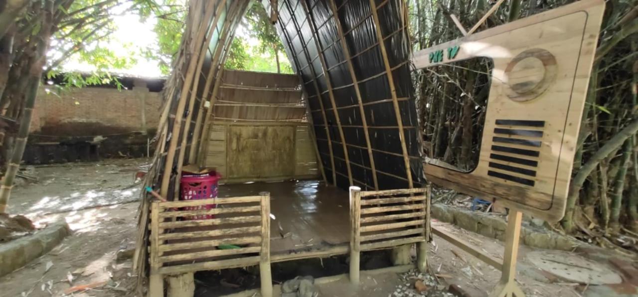 Kebon Pring Floating Resort&Market Bantul Eksteriør billede