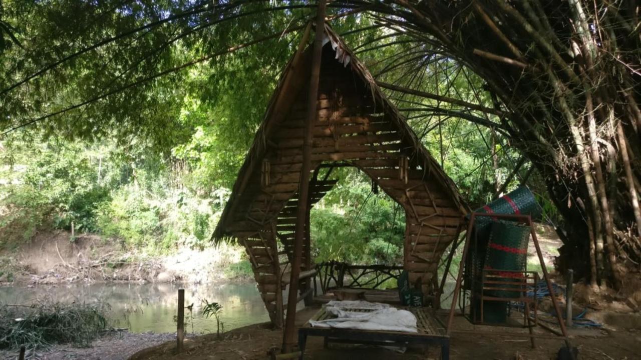 Kebon Pring Floating Resort&Market Bantul Eksteriør billede